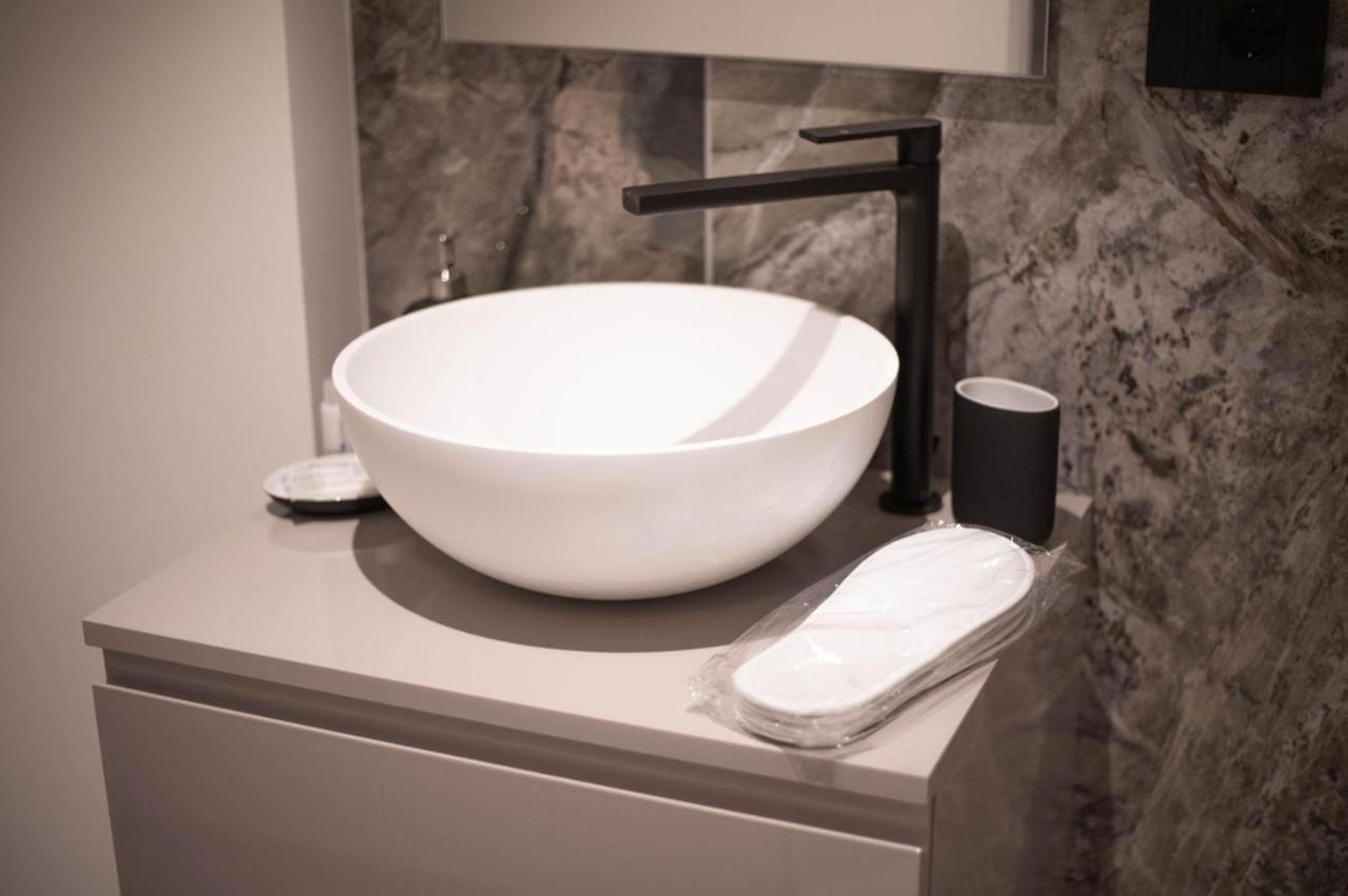 Exclusive Retreat Few Steps From Duomo - Apt 1 Milano Eksteriør billede